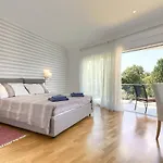 House Krnic 1 * Pelegrin