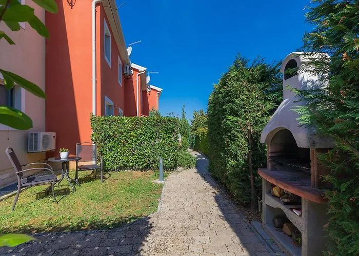 House Krnic 1 * Pelegrin