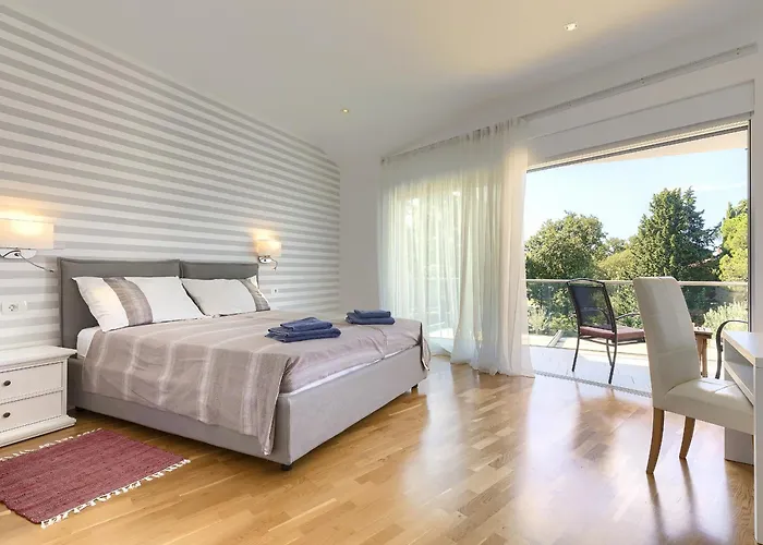 House Krnic 1 * Pelegrin